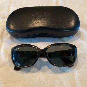 Ray-Ban tortoise shell sunglasses.